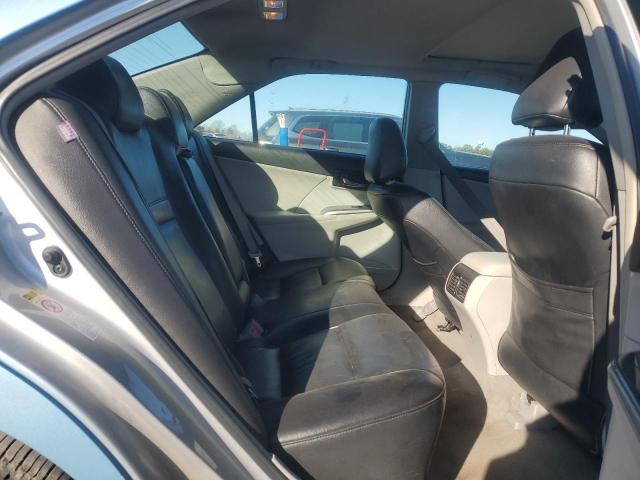 Toyota Camry Hybrid Image 8