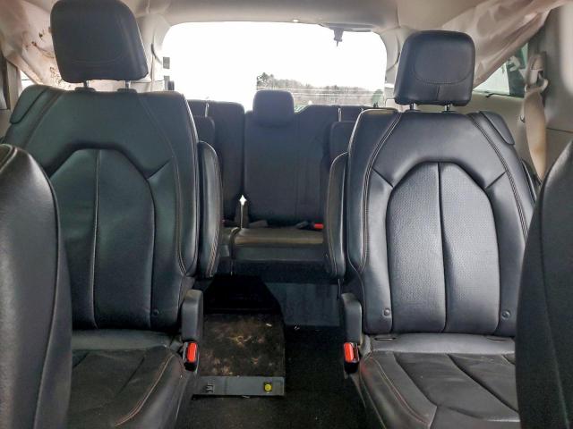 Chrysler Pacifica Touring L Image 3