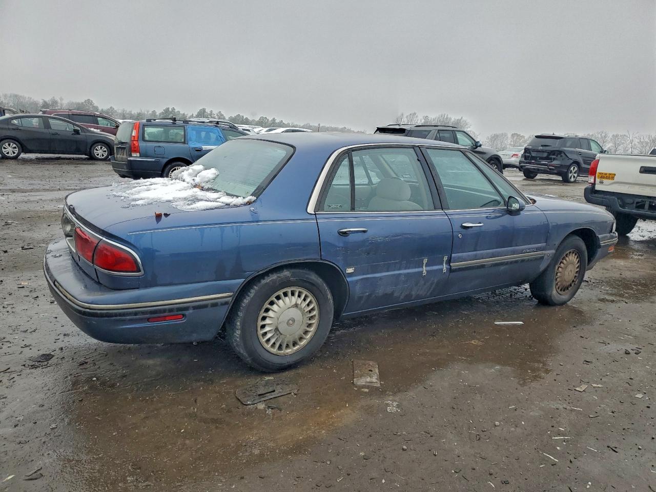 Buick LeSabre Custom Image 4