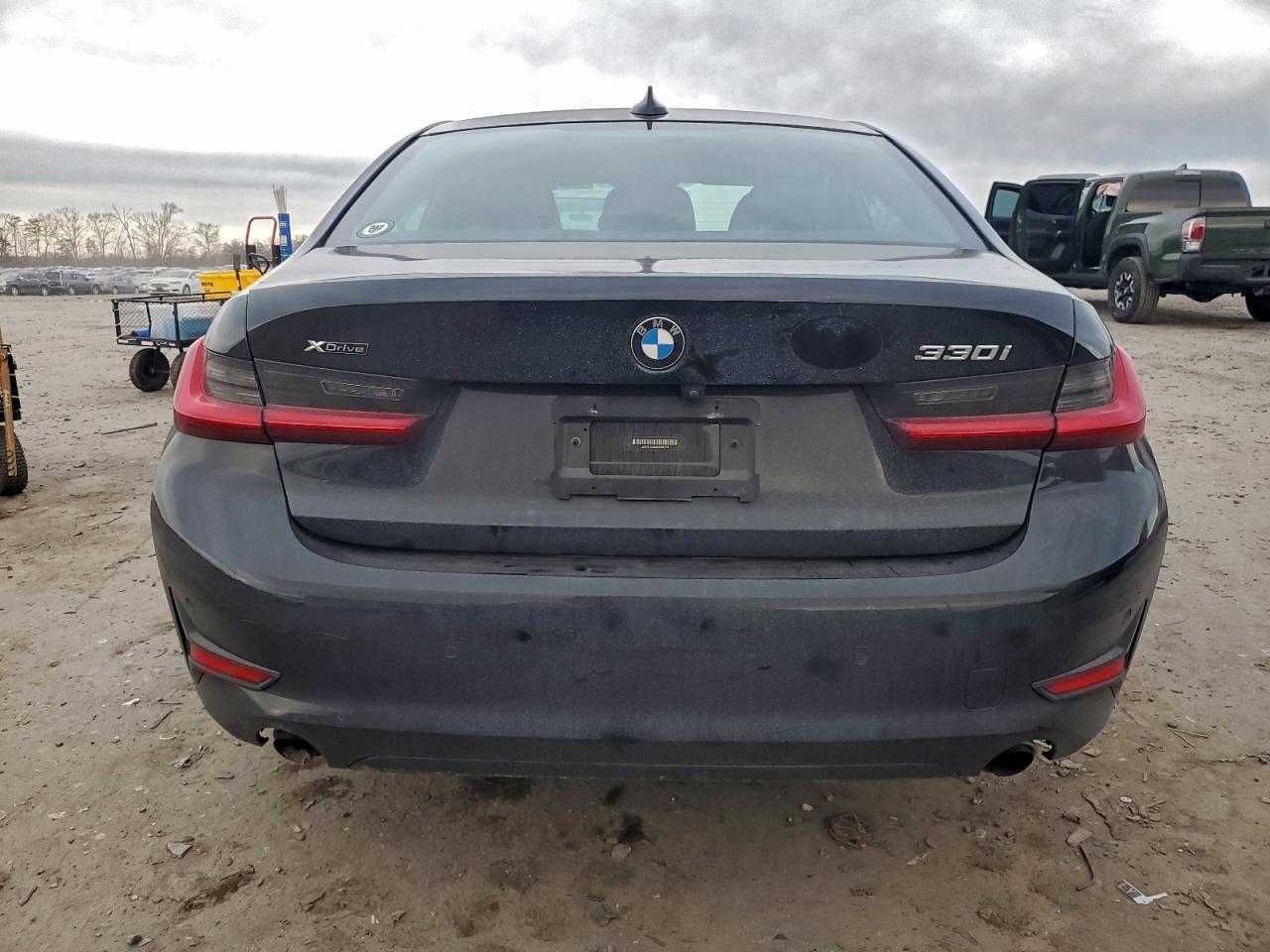 BMW 3 Series Image 4