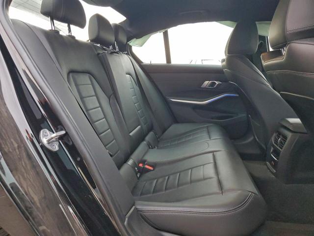 BMW 3 Series Image 3