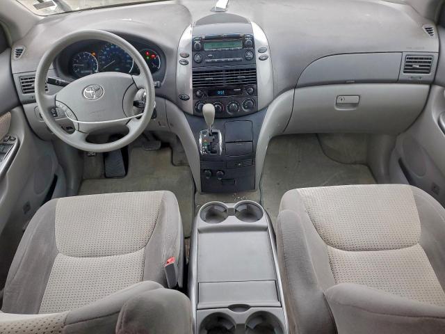 Toyota Sienna Ce Image 8