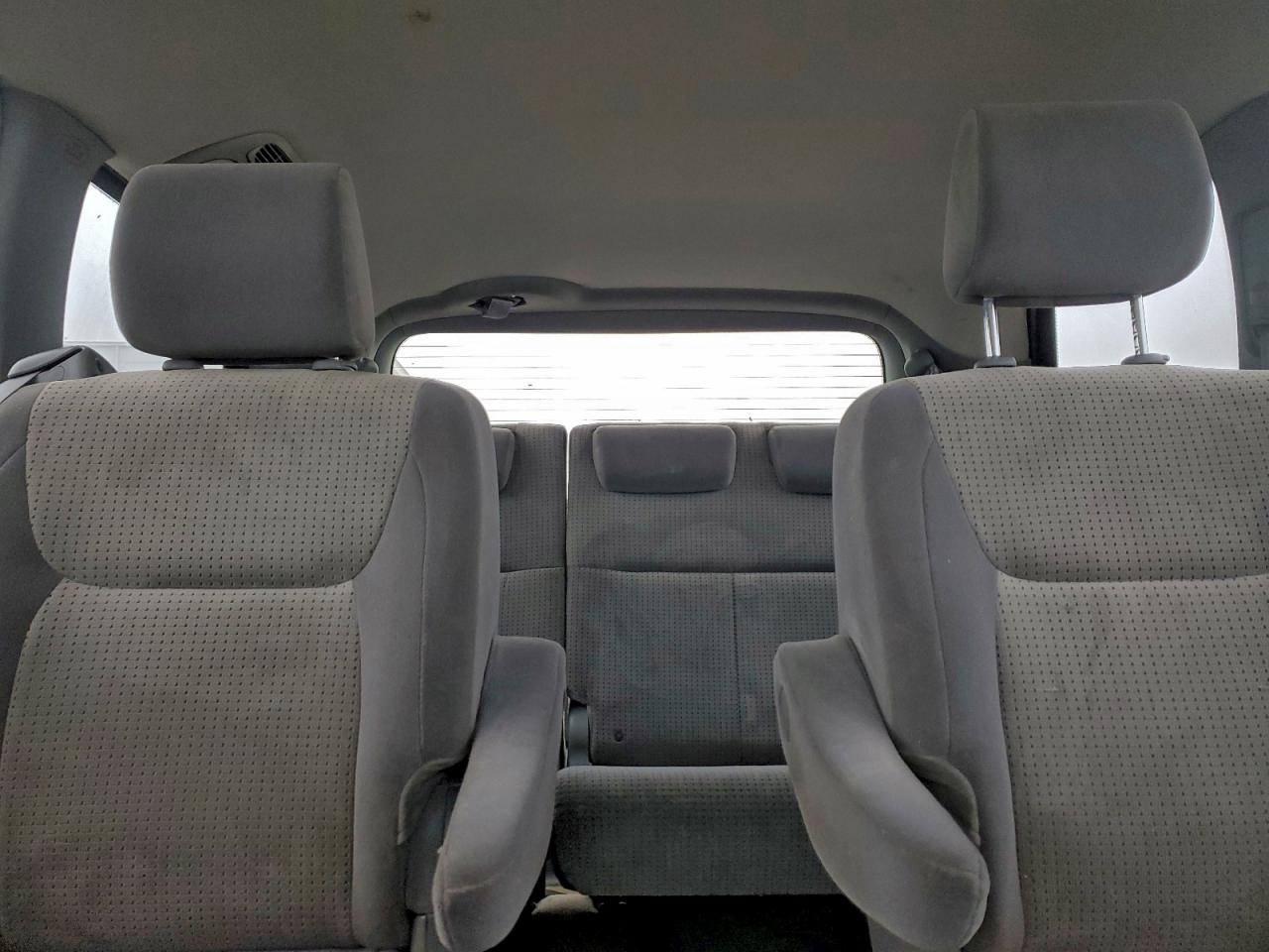 Toyota Sienna Ce Image 13