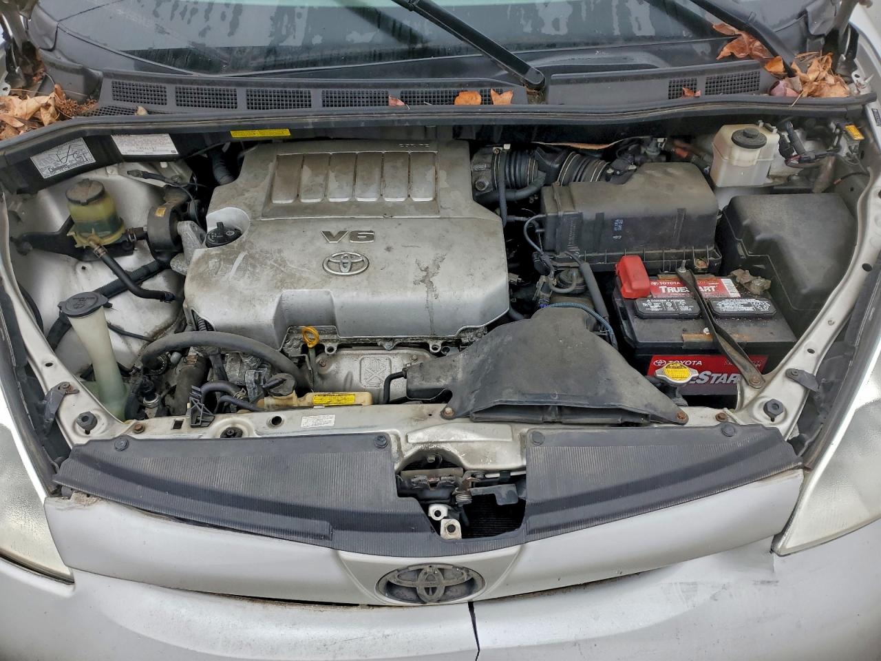 Toyota Sienna Ce Image 10