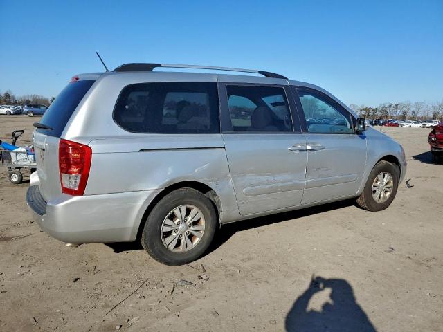 Kia Sedona Lx Image 3