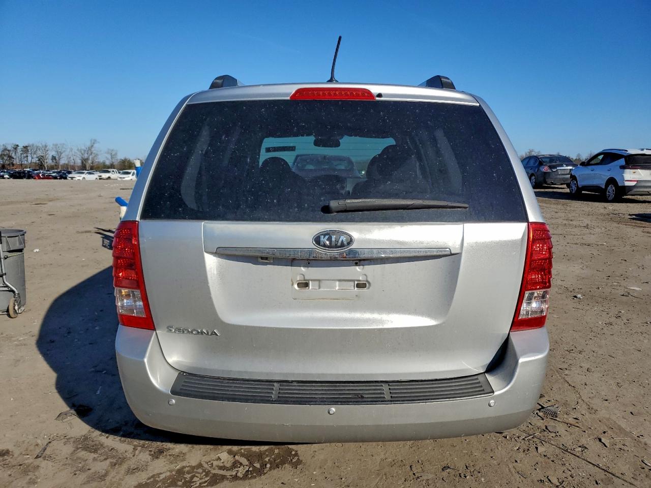 Kia Sedona Lx Image 4