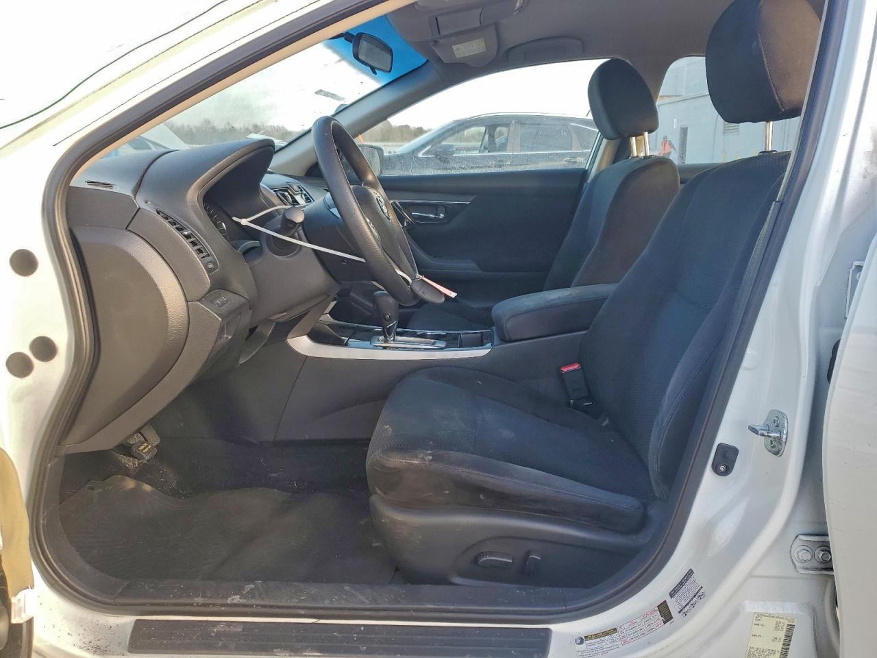 Nissan Altima 2.5 Image 11