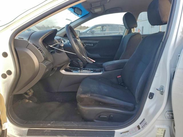 Nissan Altima 2.5 Image 11