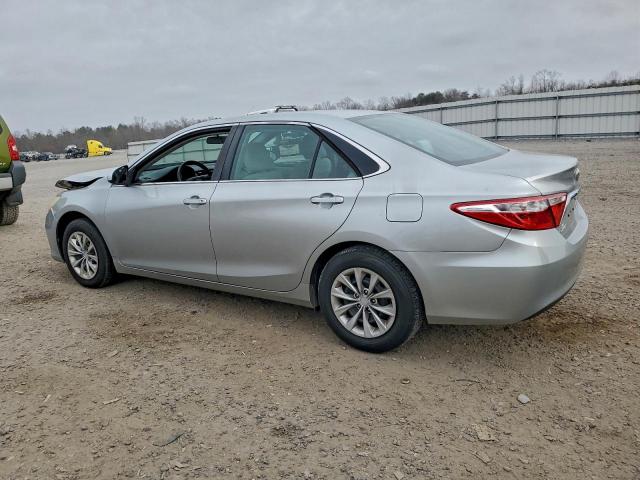 Toyota Camry Le Image 3