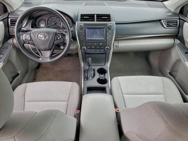 Toyota Camry Le Image 8