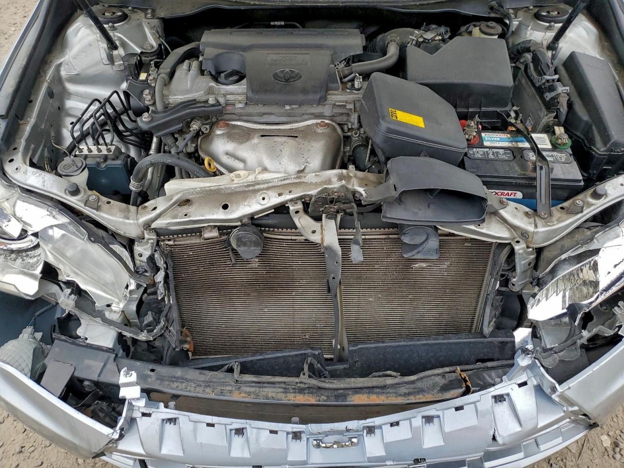 Toyota Camry Le Image 10