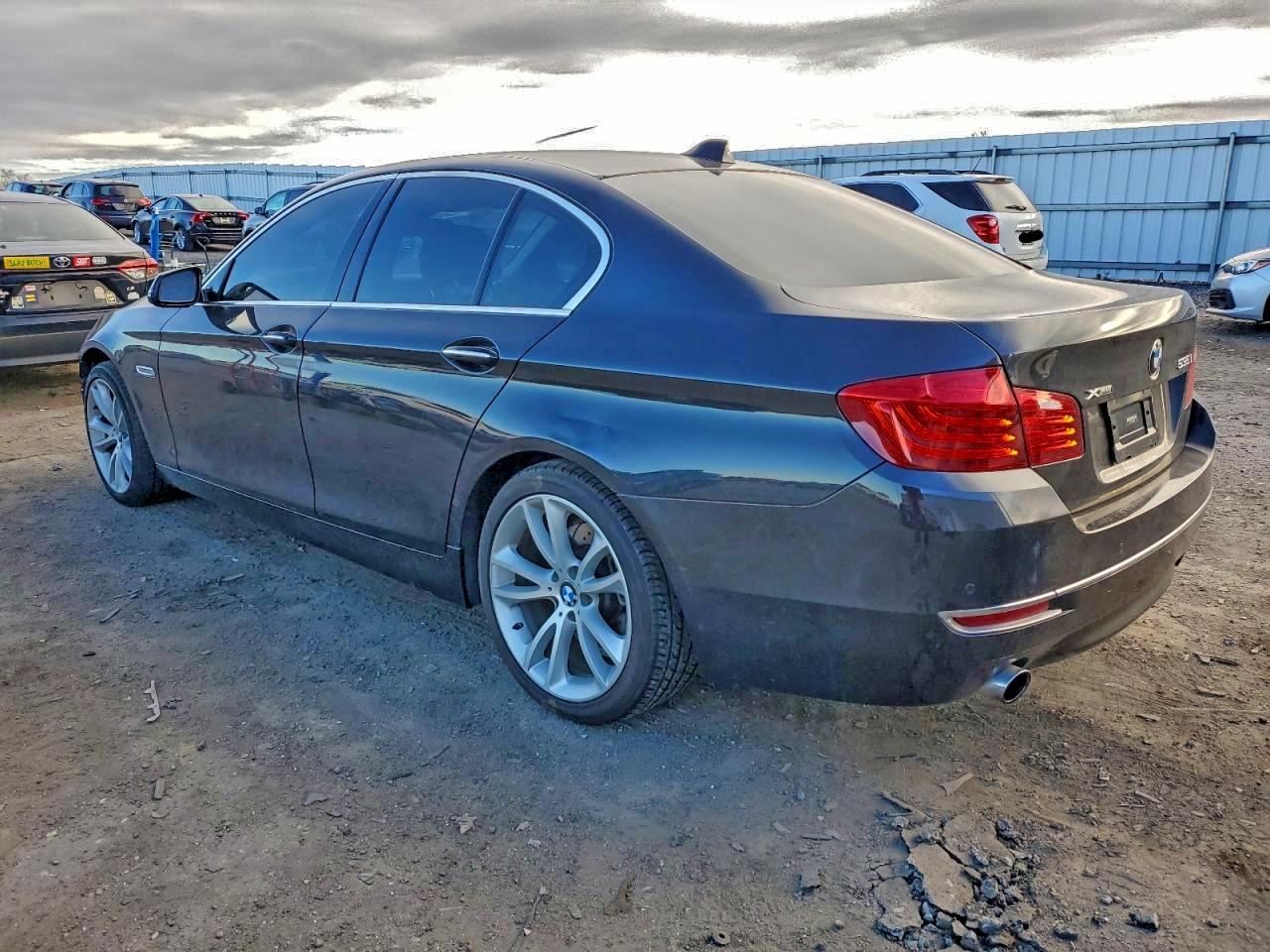 BMW 5 Series Xi Image 2