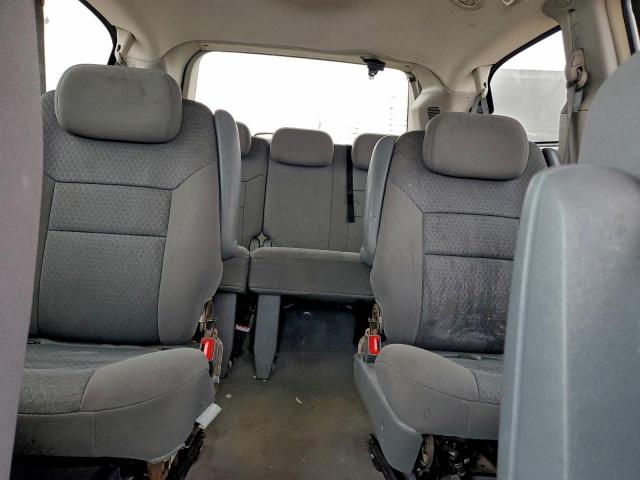 Chrysler Minivan Touring Image 13