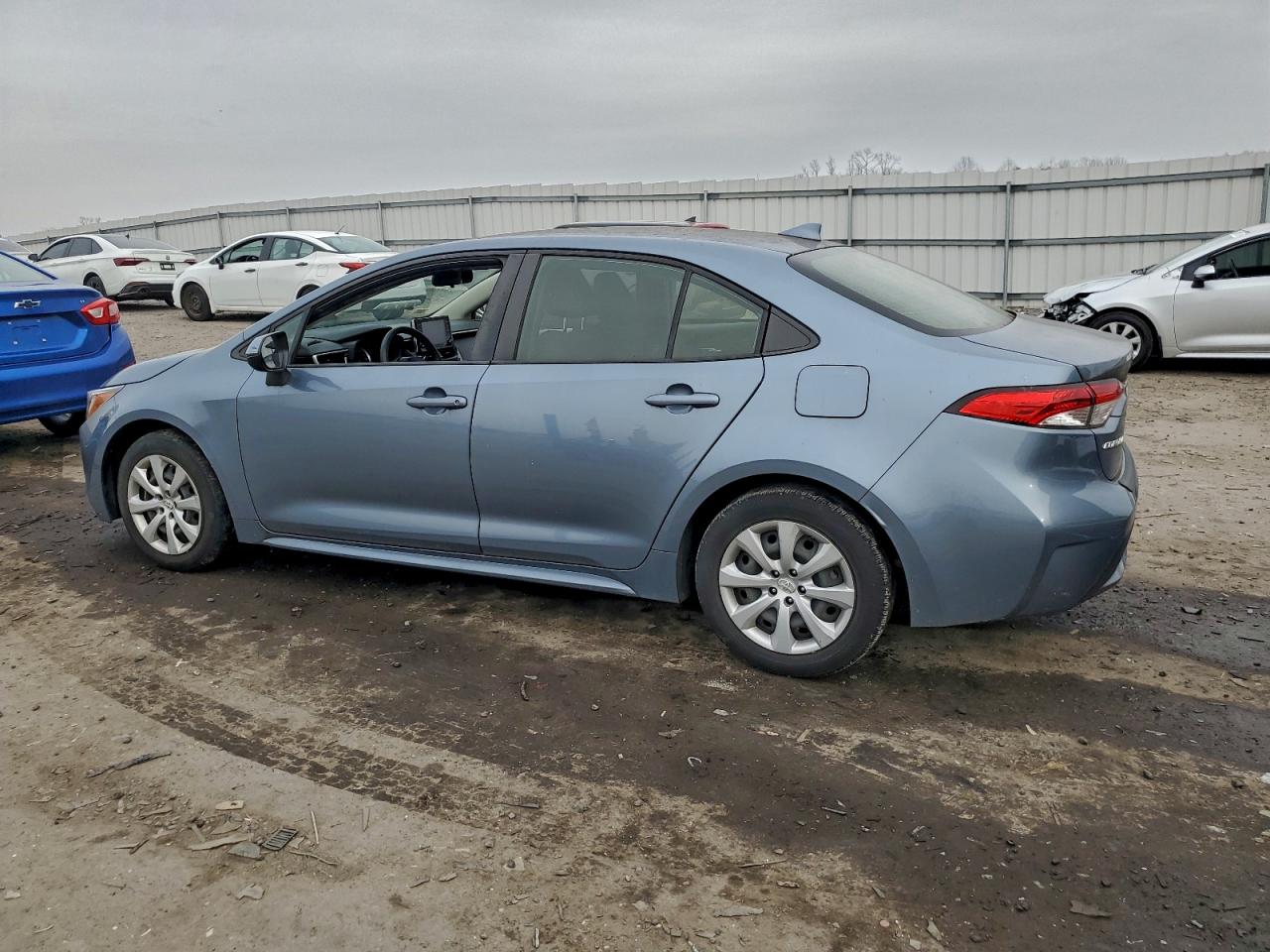 Toyota Corolla Le Image 10