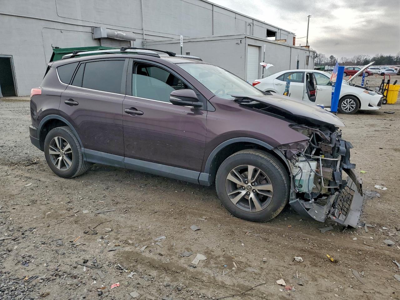 Toyota RAV4 Xle Image 4