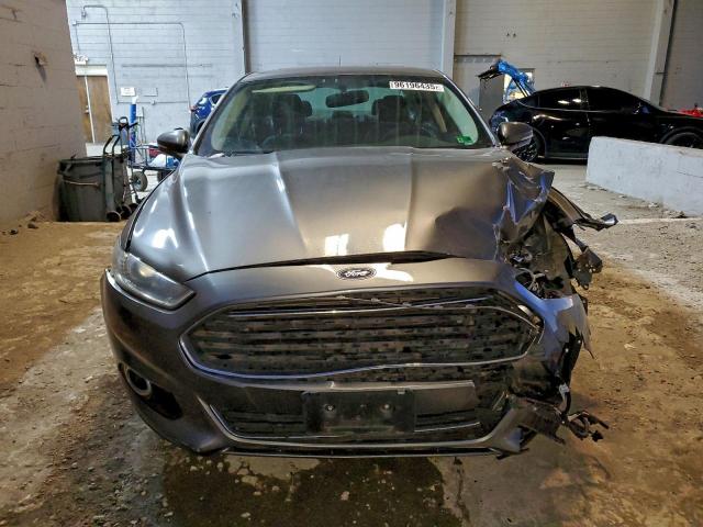 Ford Fusion Titanium Image 4