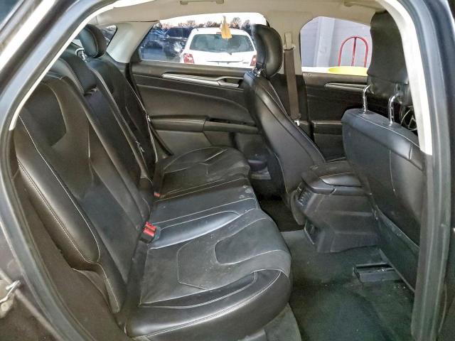 Ford Fusion Titanium Image 10