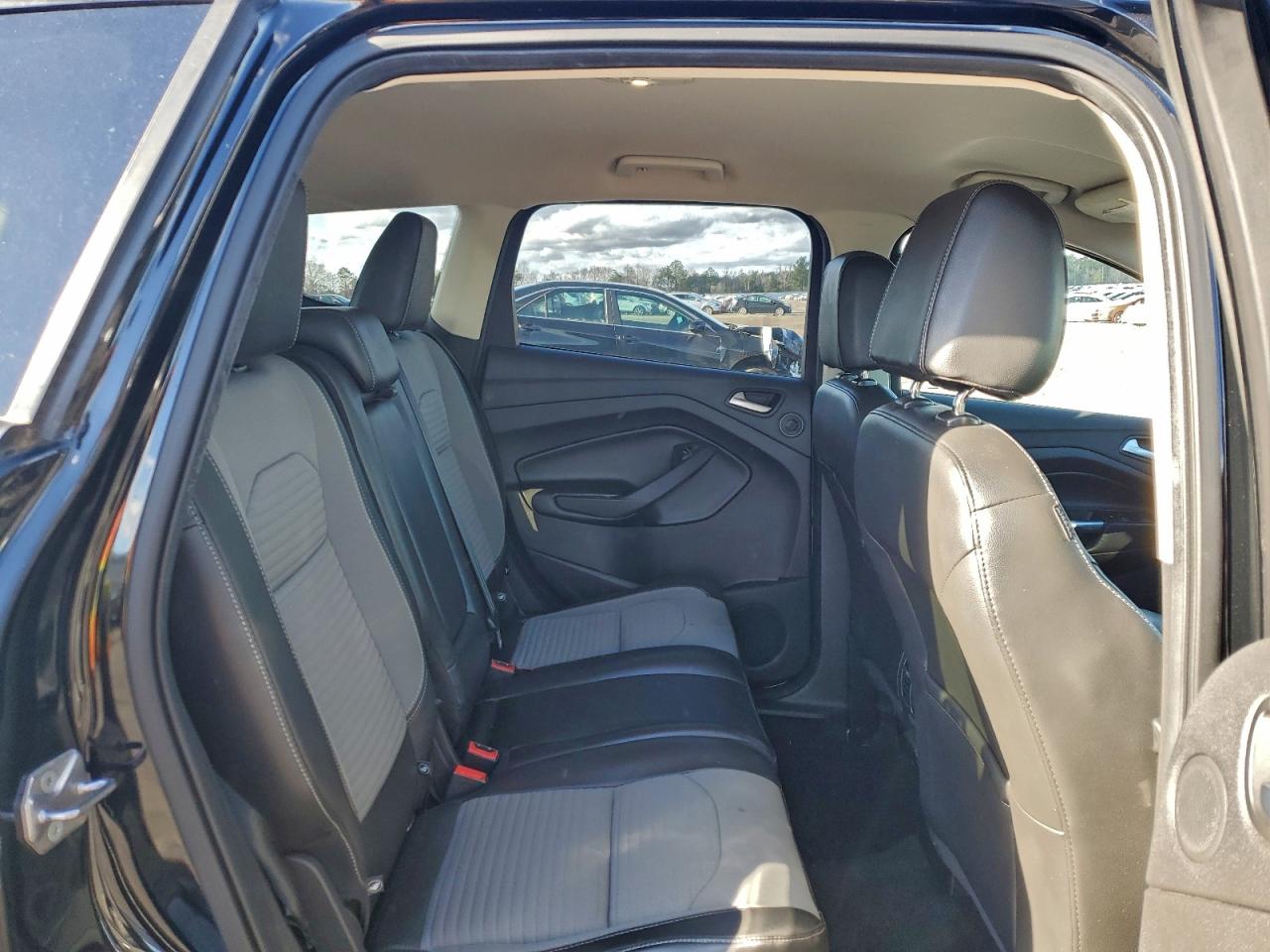 Ford Escape Se Image 12