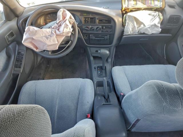 Toyota Camry Le Image 11