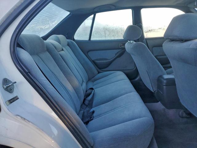 Toyota Camry Le Image 7