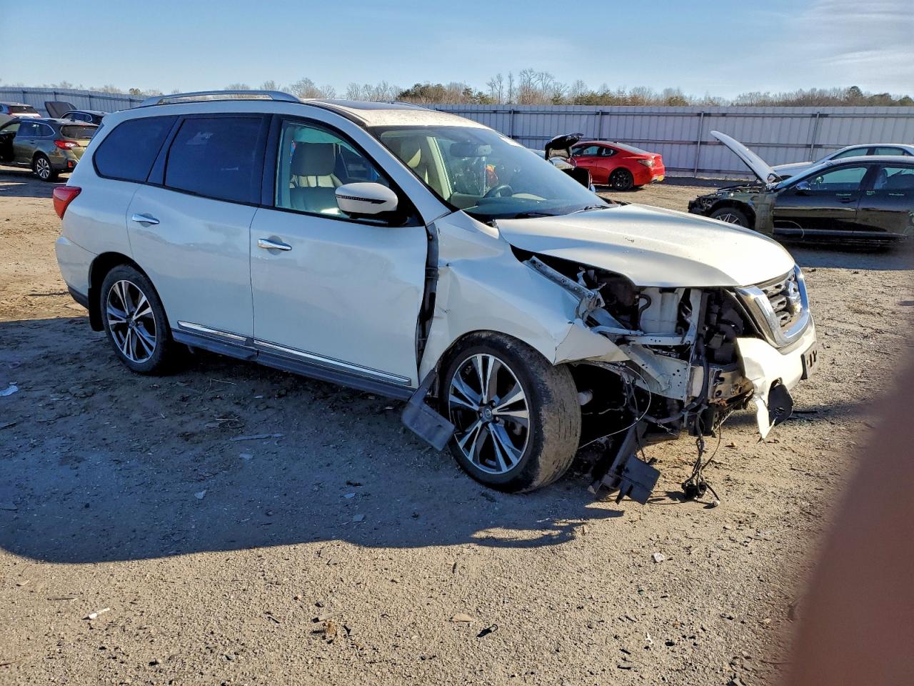 Nissan Pathfinder S Image 13