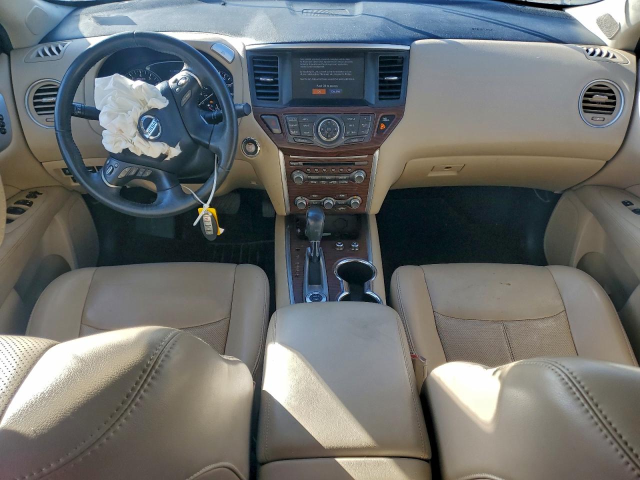 Nissan Pathfinder S Image 9