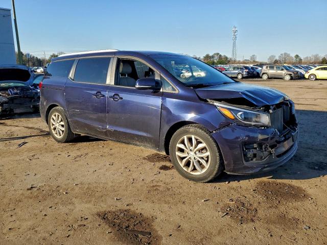 Kia Sedona Lx Image 3