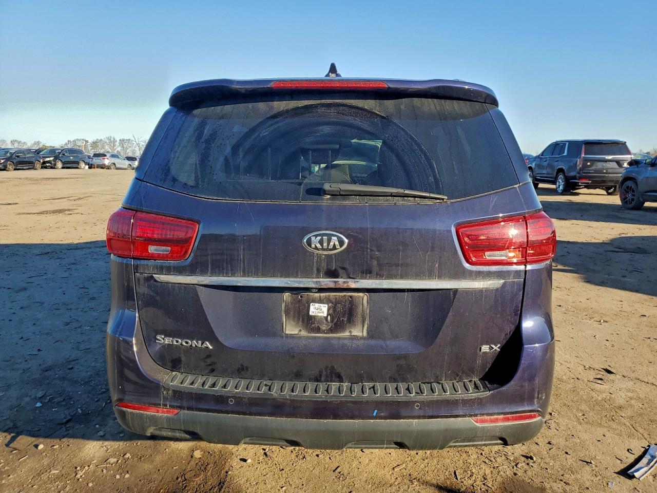 Kia Sedona Lx Image 11