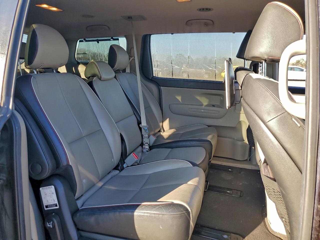 Kia Sedona Lx Image 13