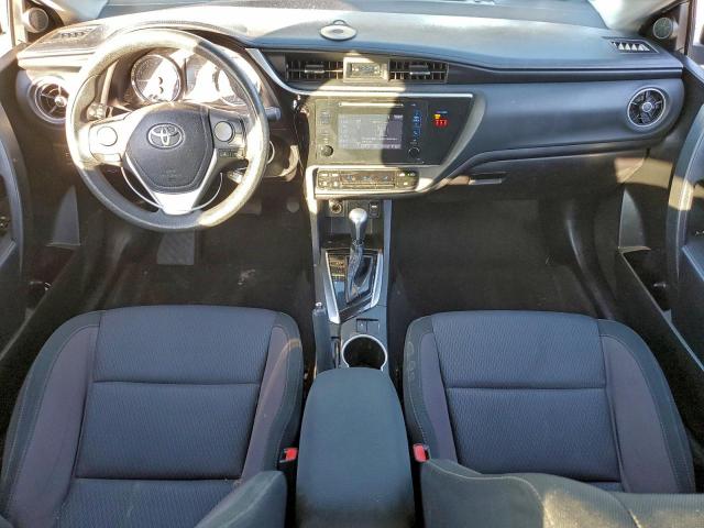 Toyota Corolla L Image 4