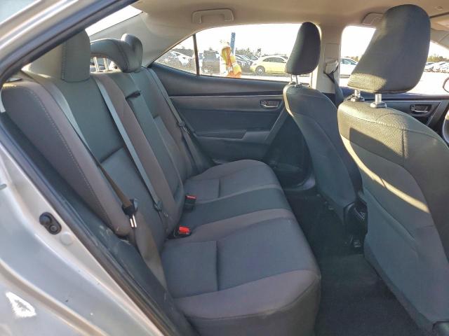 Toyota Corolla L Image 8