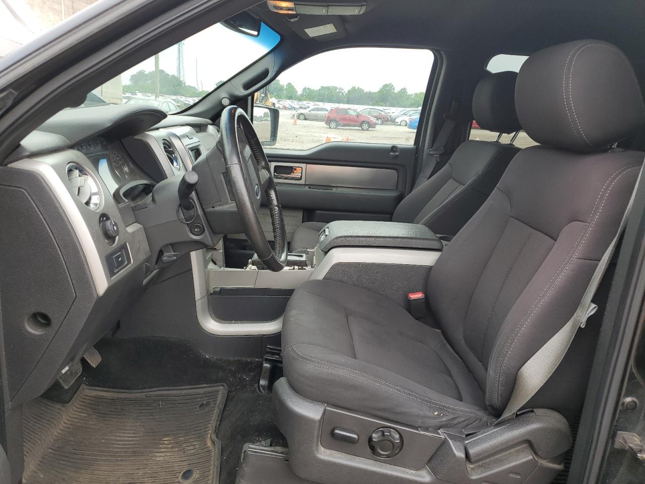 Ford F-150 Supercrew Image 2