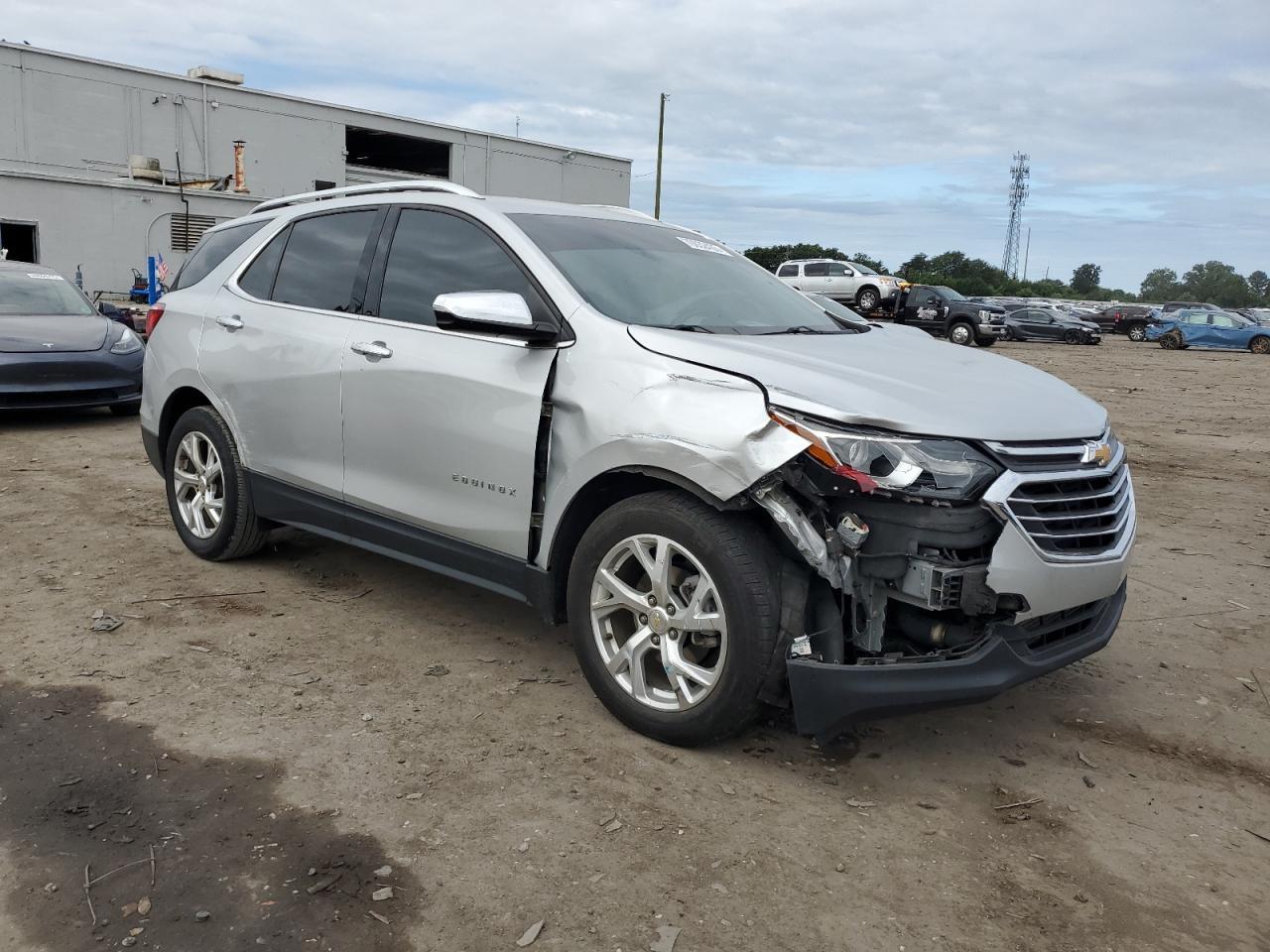 Chevrolet Equinox Premier Image 9