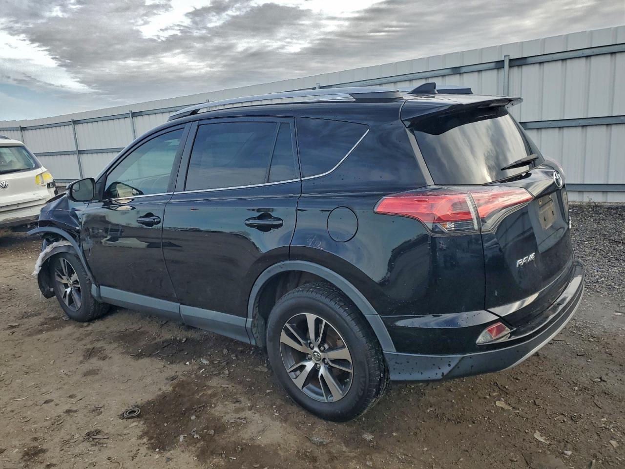 Toyota RAV4 Xle Image 10