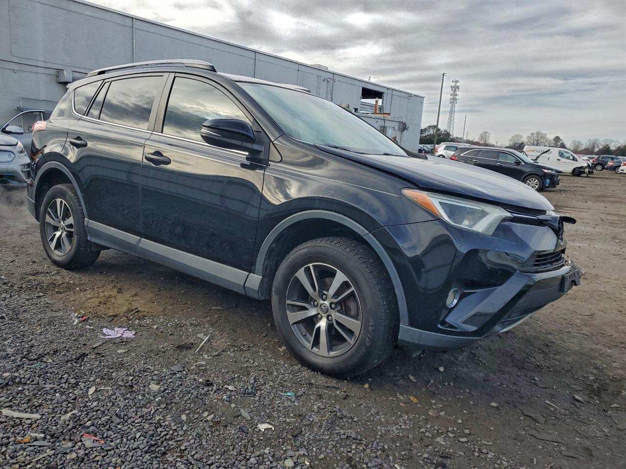 Toyota RAV4 Xle Image 5