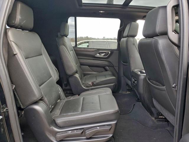 Chevrolet Suburban C1500 Lt Image 3