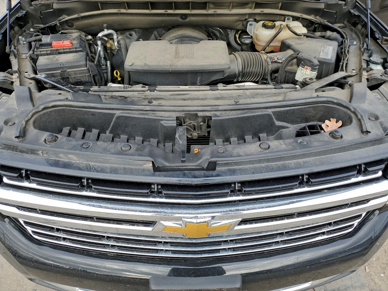 Chevrolet Suburban C1500 Lt Image 12