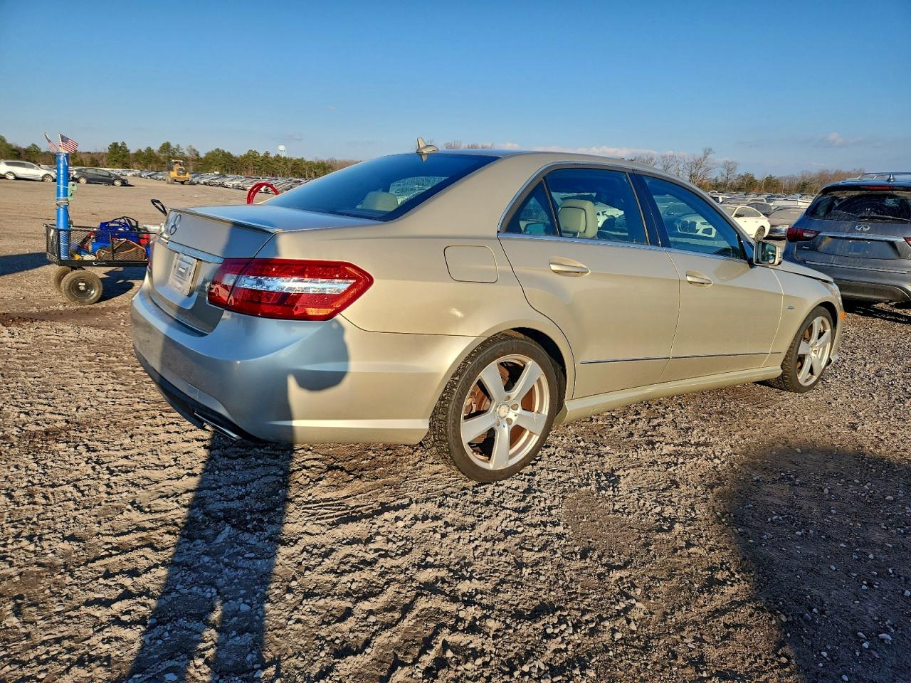 Mercedes-Benz E-Class 350 Image 8