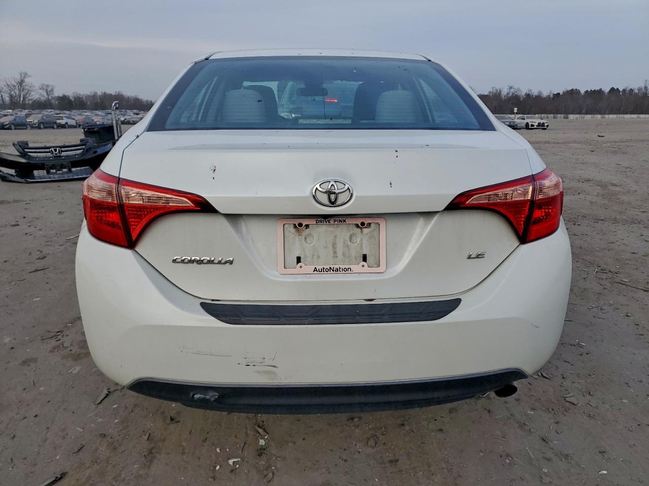 Toyota Corolla L Image 5