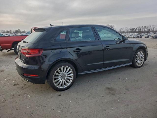 Audi A3 E-tron Premium Image 3