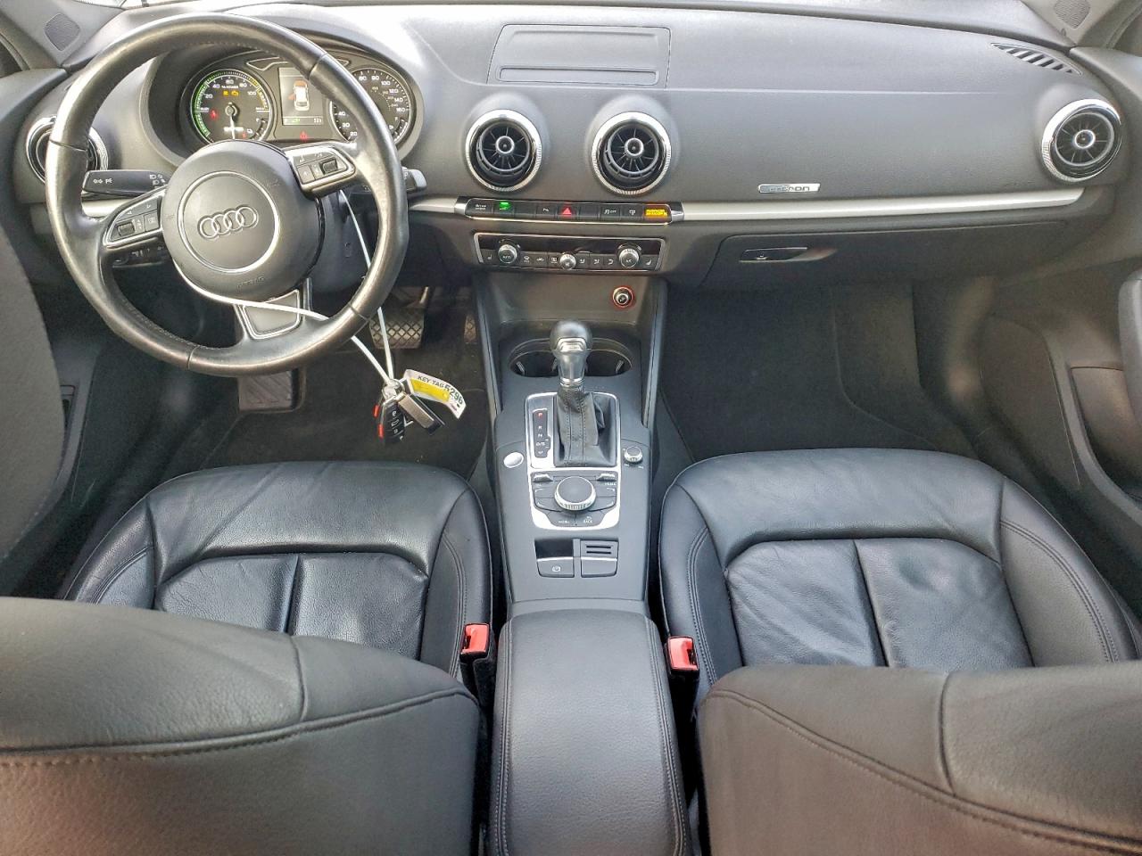 Audi A3 E-tron Premium Image 4