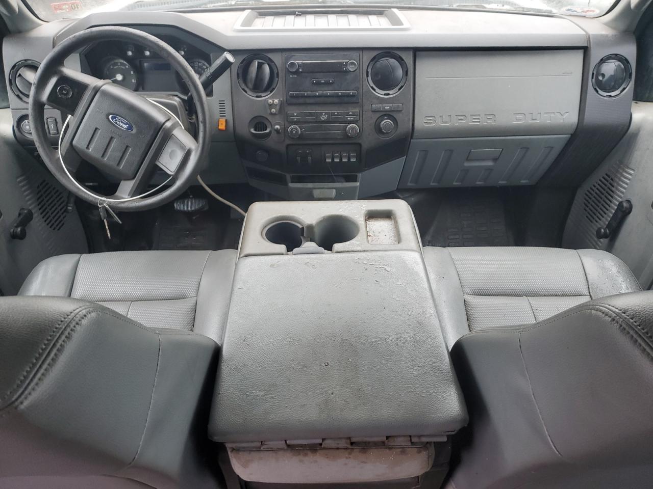 Ford F-450 Super Duty Image 11