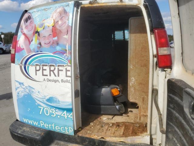 Chevrolet Express Image 9