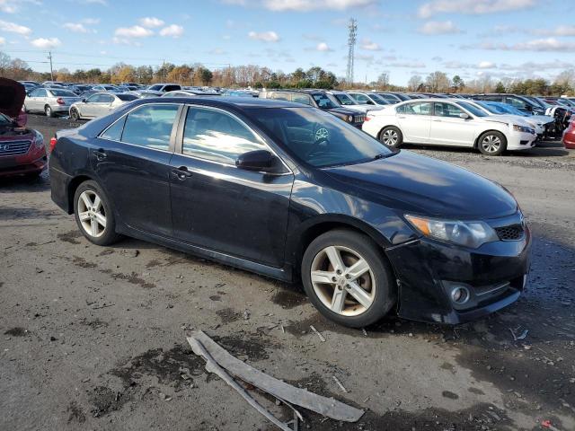 Toyota Camry Base Image 3