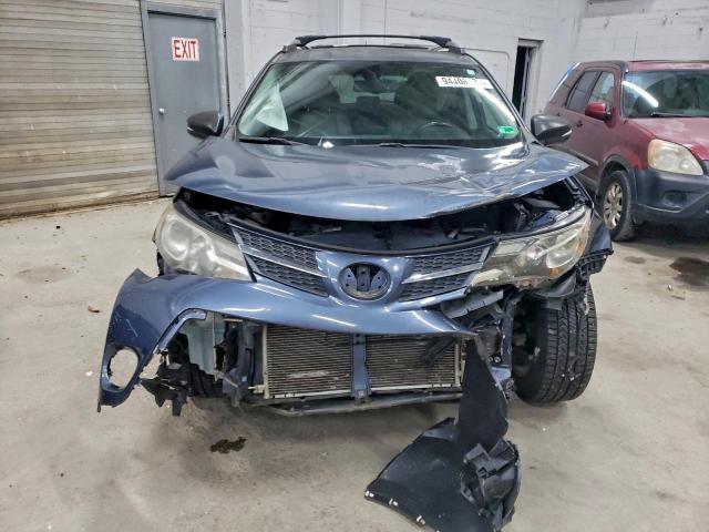 Toyota RAV4 Limited Image 3