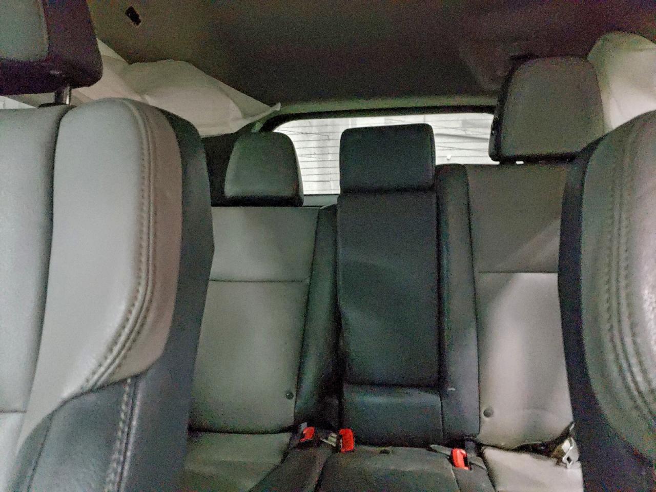 Toyota RAV4 Limited Image 7