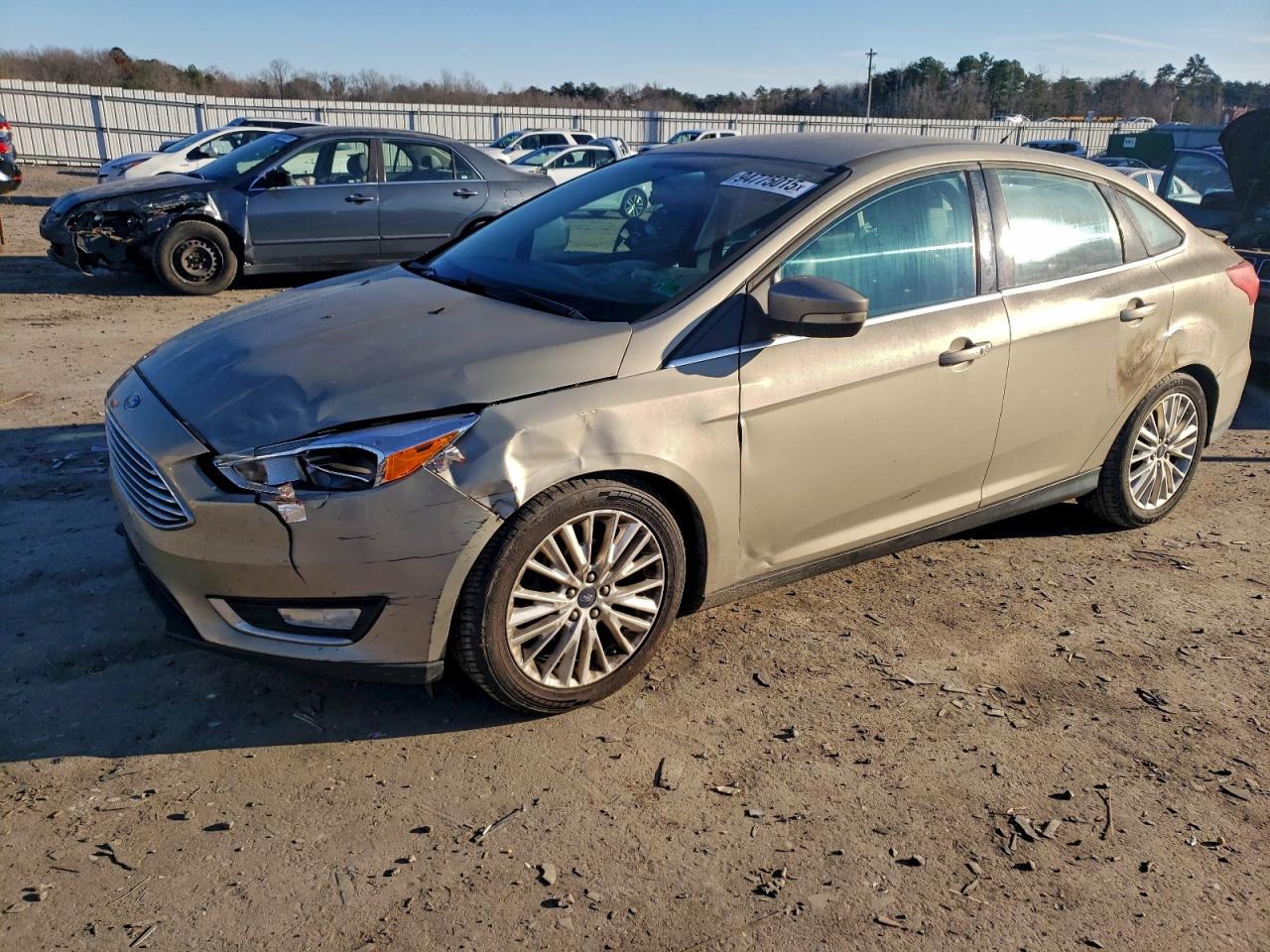 Ford Focus Titanium Image 1