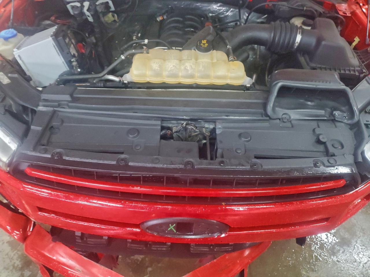 Ford F-150 Supercrew Image 11