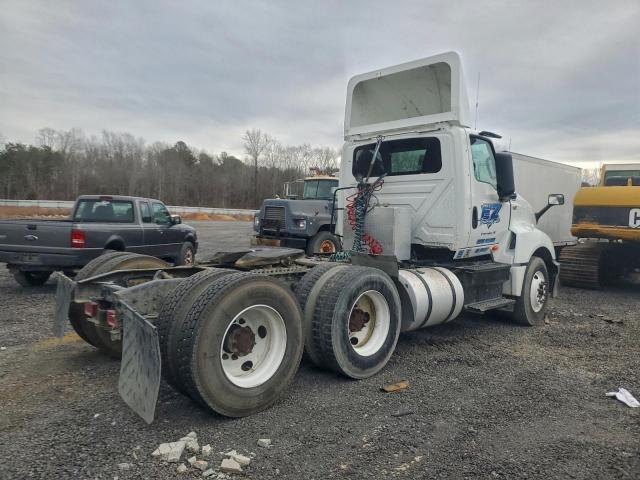 International Lt625 Image 9