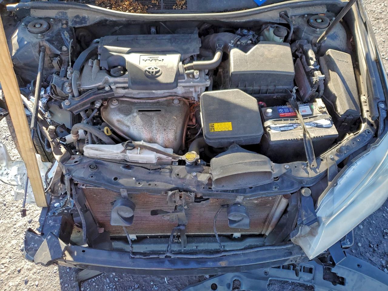 Toyota Camry Le Image 7